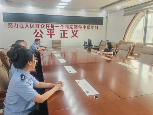 吉林白山市江源区法院法警队扎实开展“执法规范学习年”活动