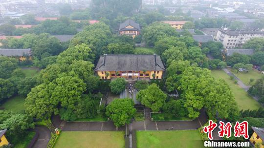 图为俯拍桂林城区。 俞靖 摄 桂林市委书记:为可持续发展提供“桂林样板”和“中国经验”