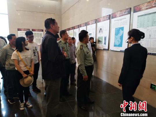 《反人类暴行—侵华日军第七三一部队罪证展》在赵尚志纪念馆、侵华日军第七三一部队罪证陈列馆的有利协调和组织配合下顺利开展 侵华日军第七三一部队罪证陈列馆 提供 摄 《反人类暴行—侵华日军第七三一部队罪证展》在赵尚志纪念馆开展