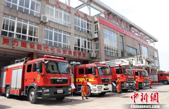 图为:织里的消防力量。 钱晨菲 摄 浙江织里的治与理:从“大工厂”到“小深圳”