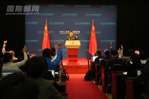 国防部新闻发言人任国强。图片来源:国防部网站。 国防部:魏凤和部长访美取得积极的建设性成果