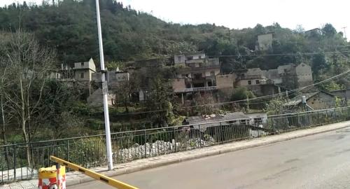 与尾矿库仅一路之隔的住户,无任何防护措施 中央环保督察组:贵州黔西南州兴仁市敷衍整改